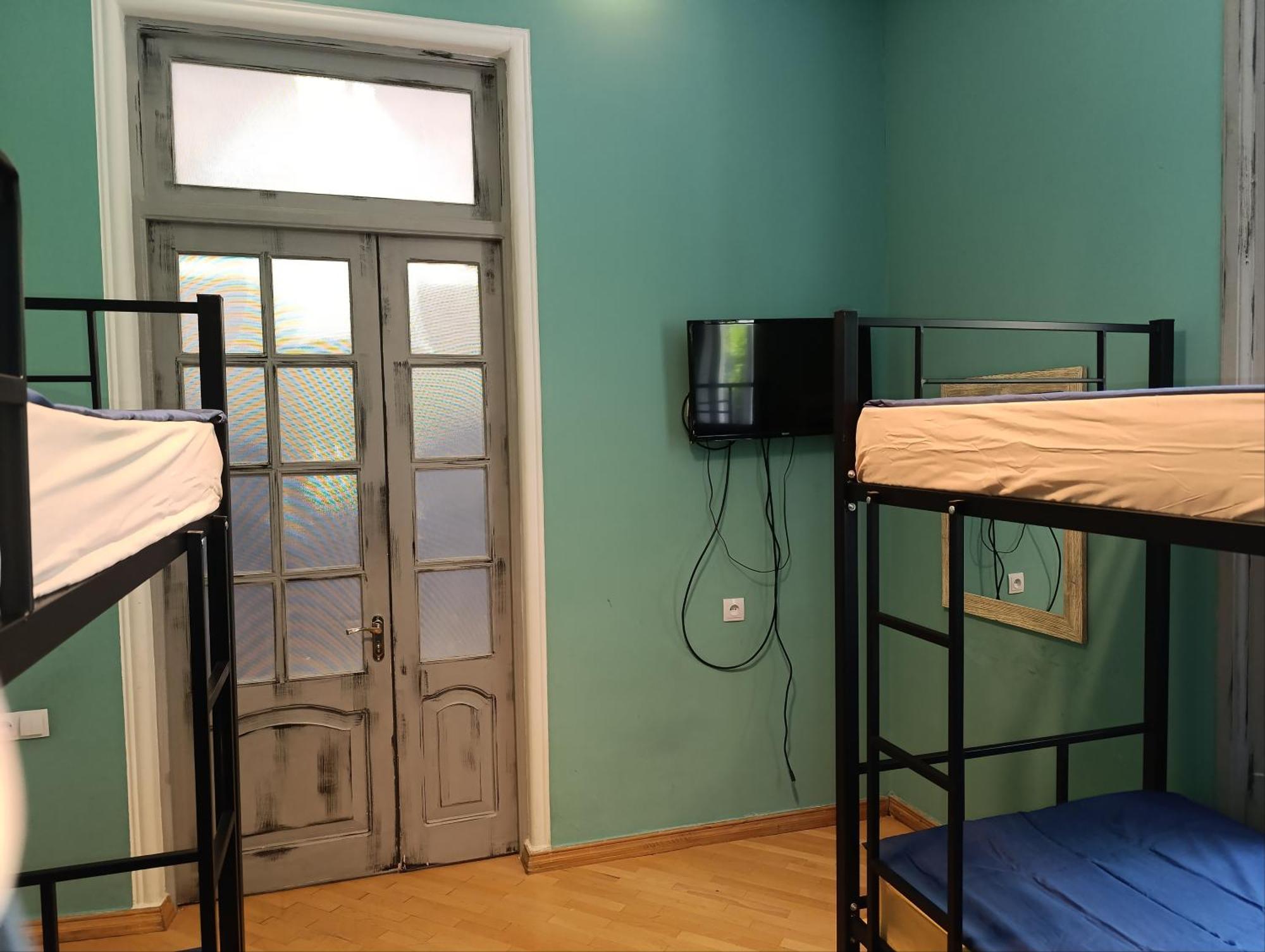 J Square Hostel Tiflis Exterior foto