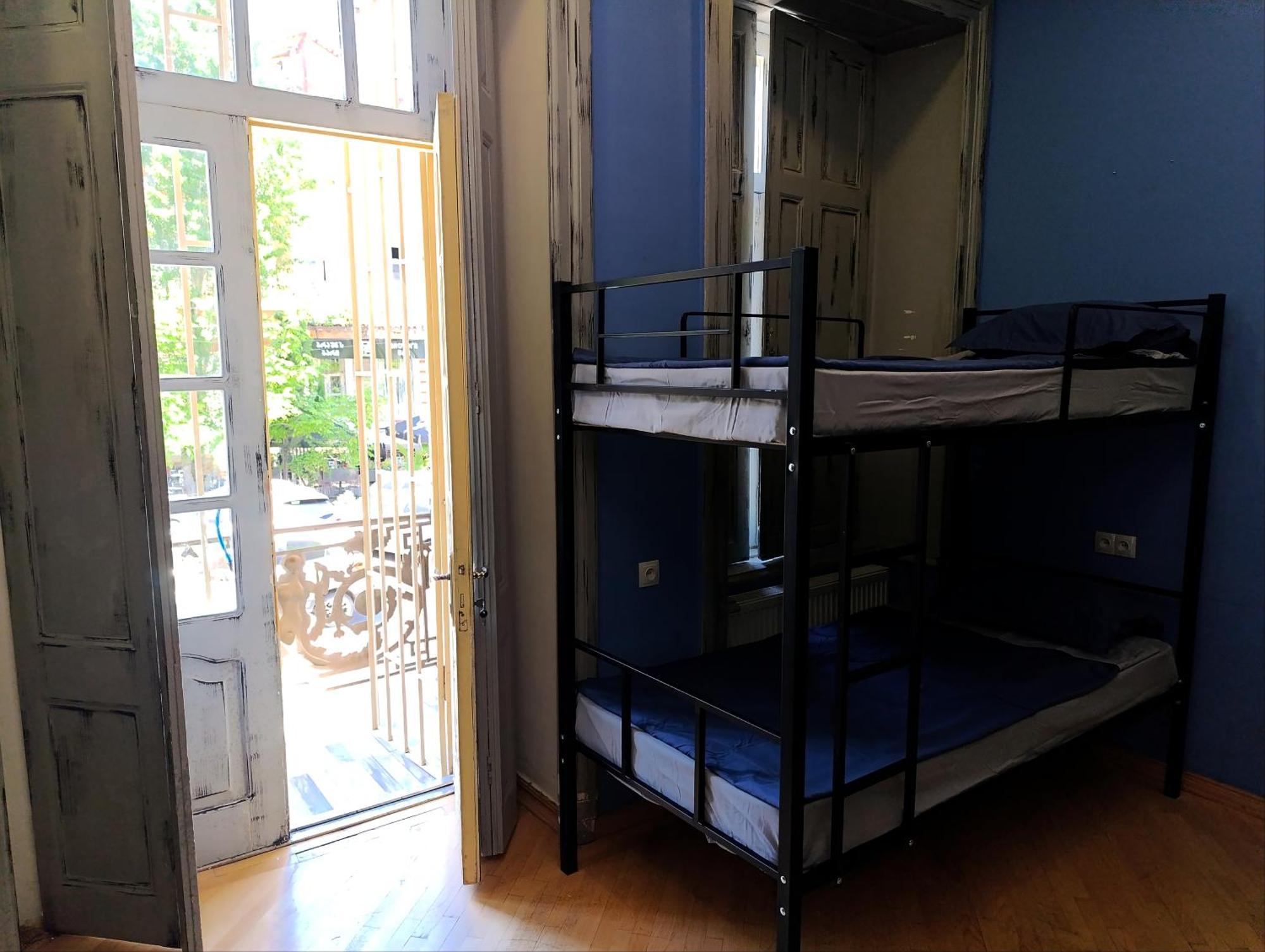 J Square Hostel Tiflis Exterior foto