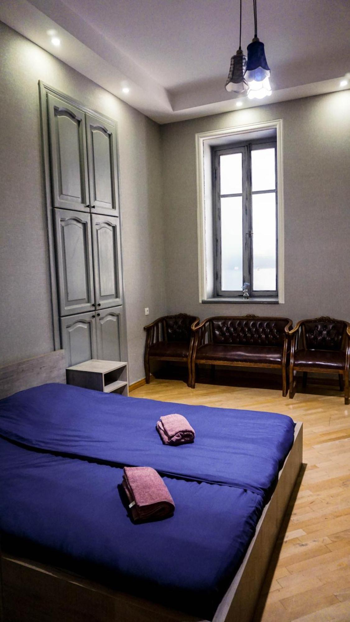 J Square Hostel Tiflis Exterior foto